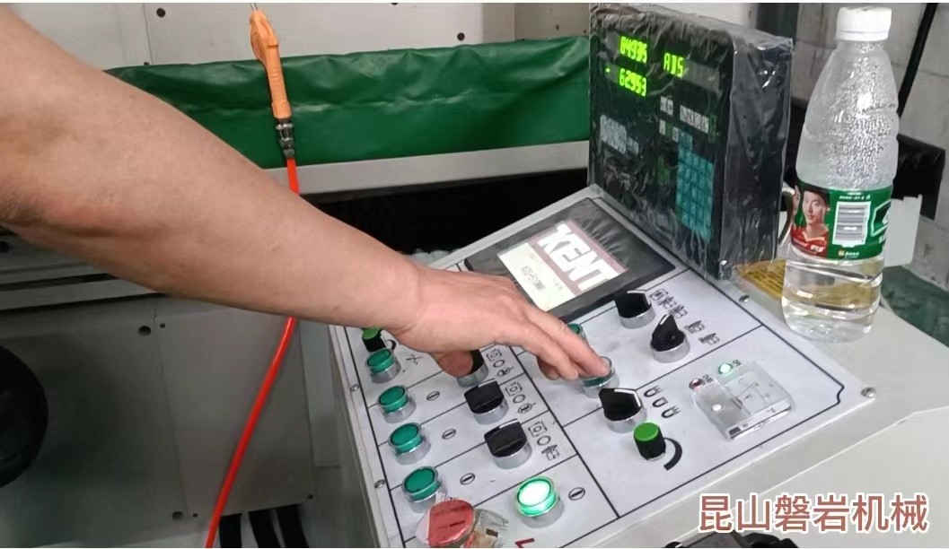 伺服進(jìn)刀建德磨床，銷量一路見漲